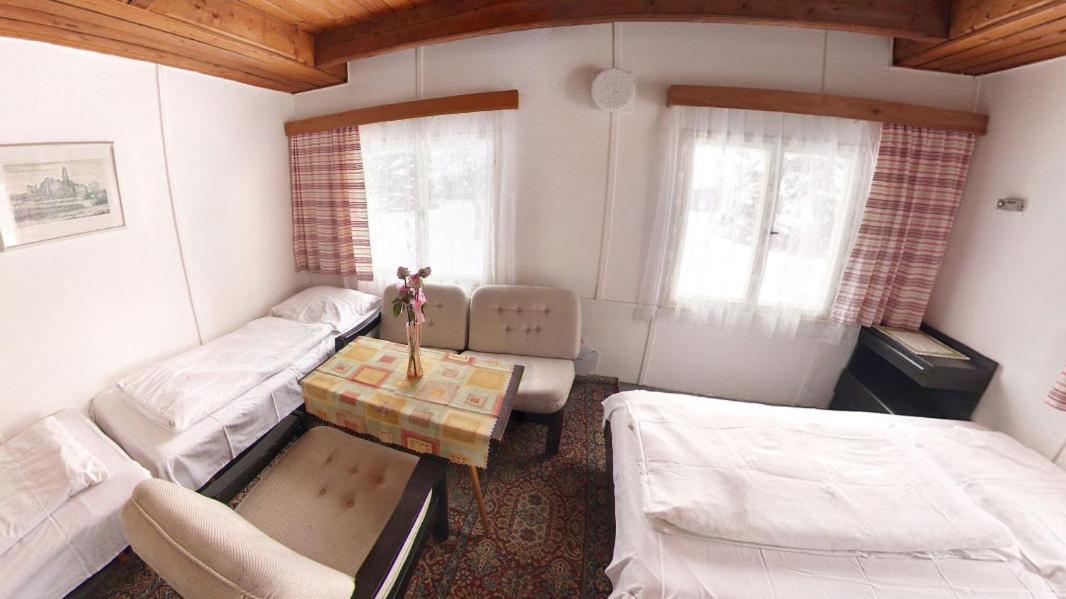 הוילה Rožnov pod Radhoštěm Bungalovy Roznov מראה חיצוני תמונה