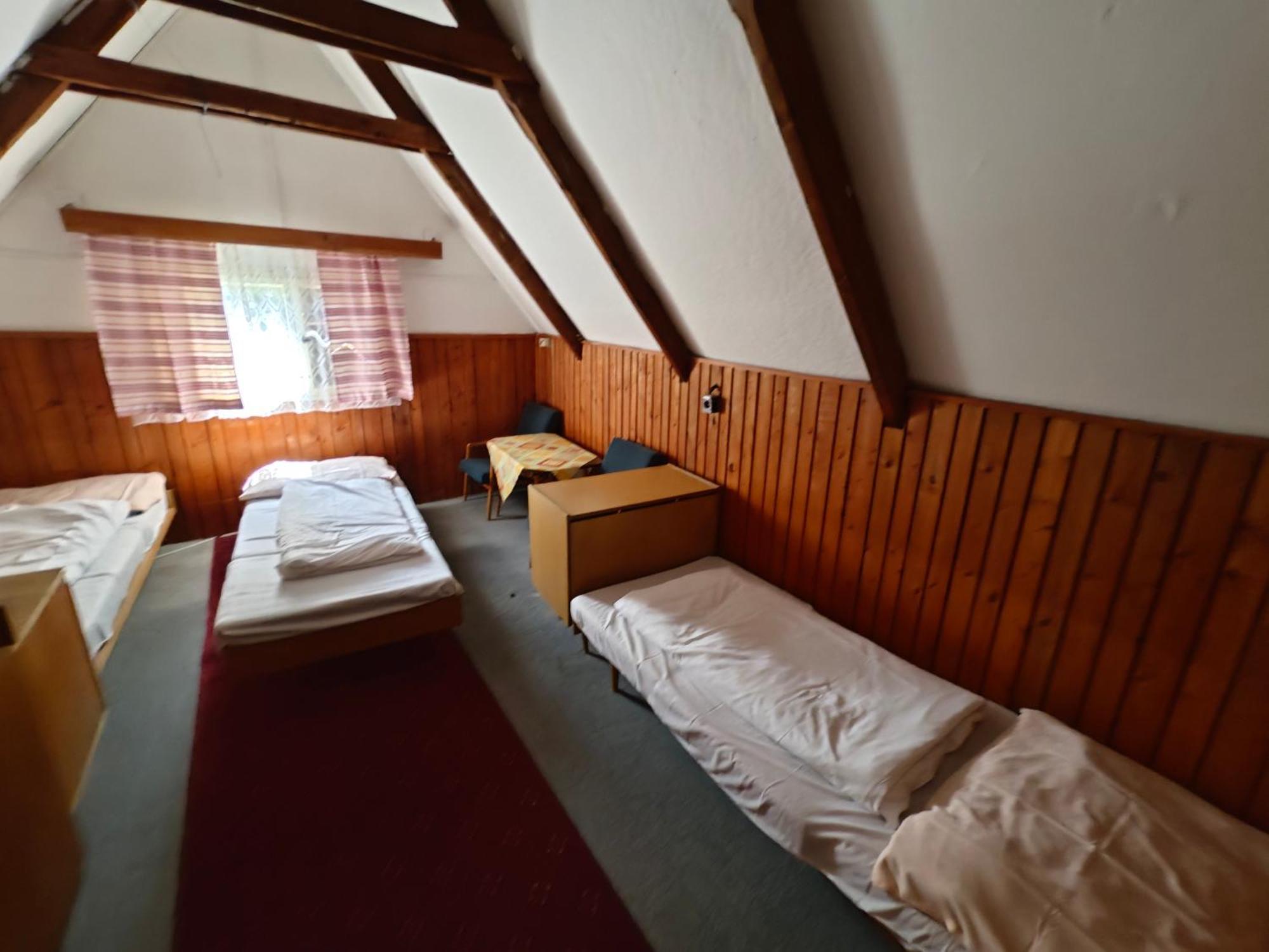 הוילה Rožnov pod Radhoštěm Bungalovy Roznov מראה חיצוני תמונה